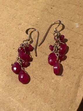 Faceted Red Teardrop Cluster Earrings - Women Jewelry